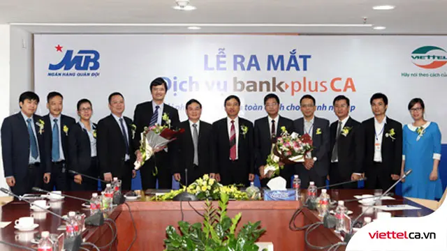 Lễ ký kết hợp tác giữa Viettel và Ngân hàng MB